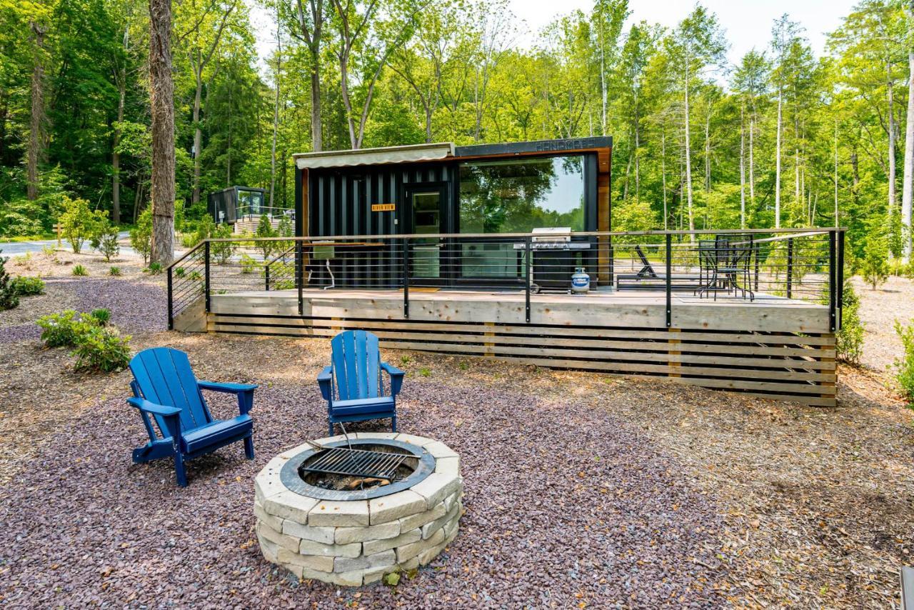 Riverside Tiny Cabin W Hot Tub, Fire Pit, & Kayaks Rileyville Exterior photo